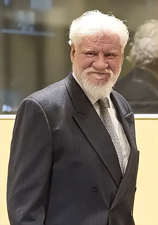 残酷的波黑战争：*杀屠**闻名世界，手段堪比纳粹，一半人口沦为难民