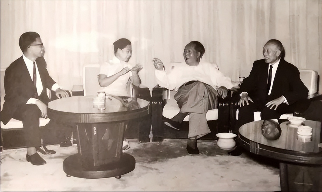 蒋介石晚年想和平回归祖国，毛主席承诺：你儿子可以当台湾省长！