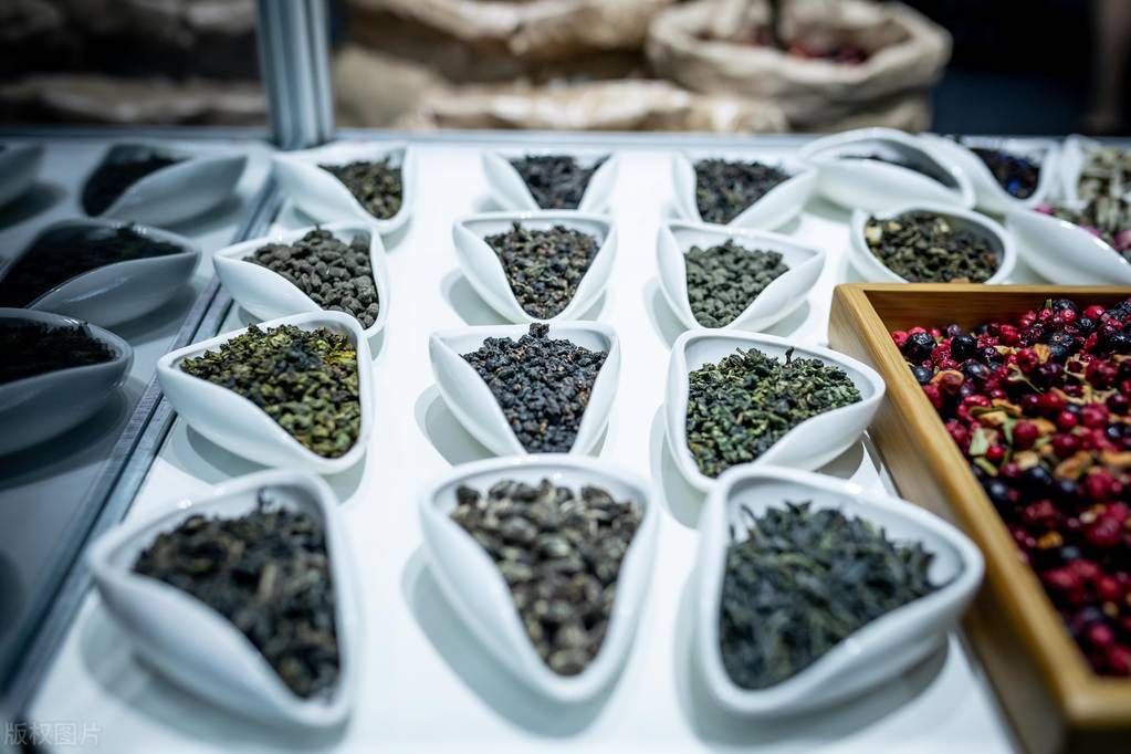 你买茶叶是自己喝还是送人,买茶叶送人也要说自己喝