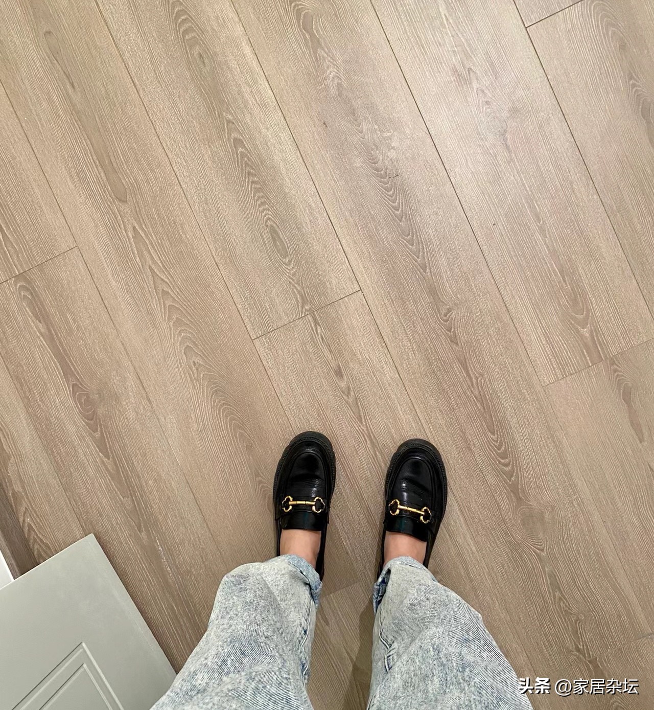 全屋木地板通铺后悔了,厨房间铺了木地板后悔了