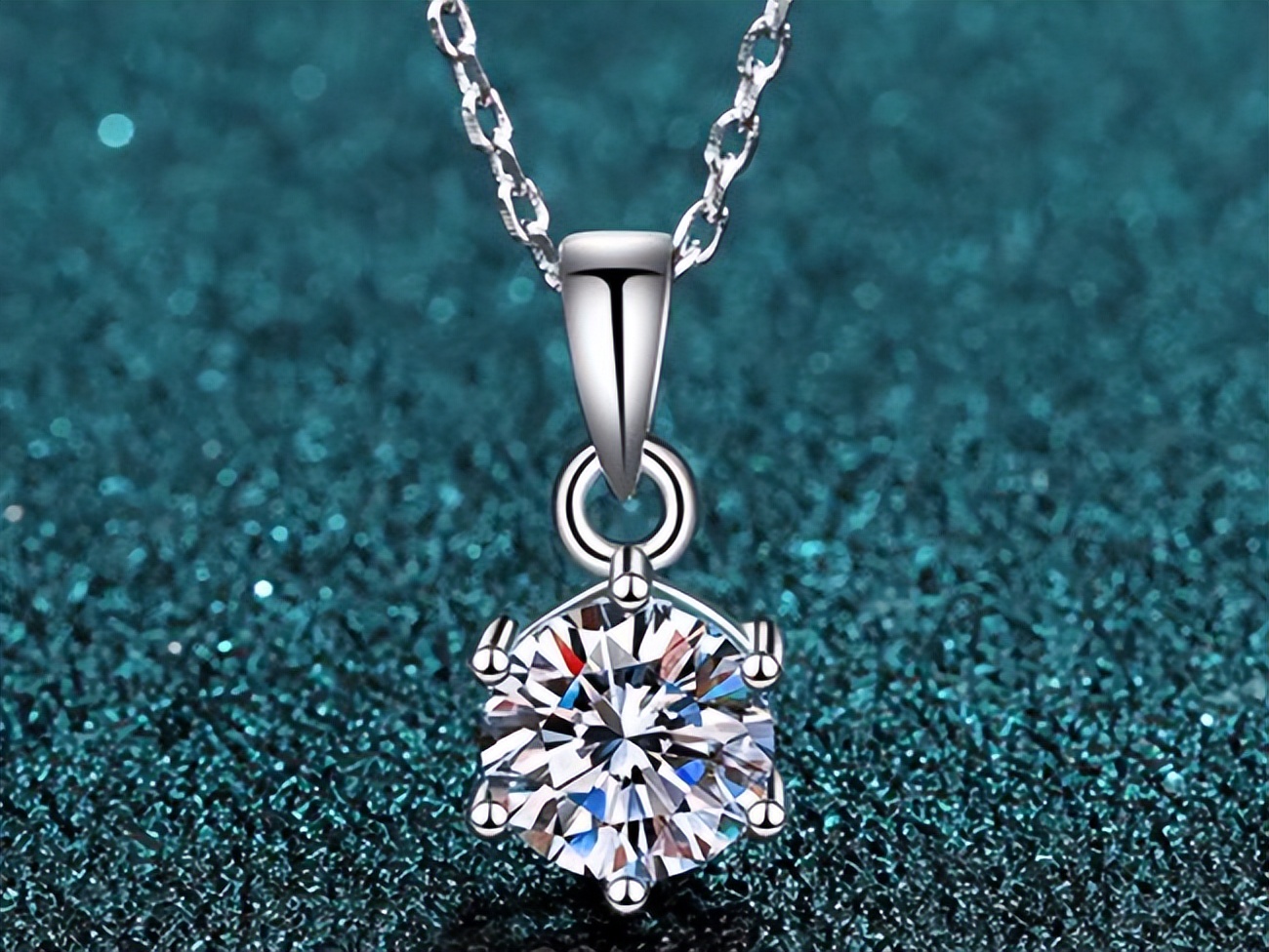 奢侈品入门项链怎么选,钻石项链比较