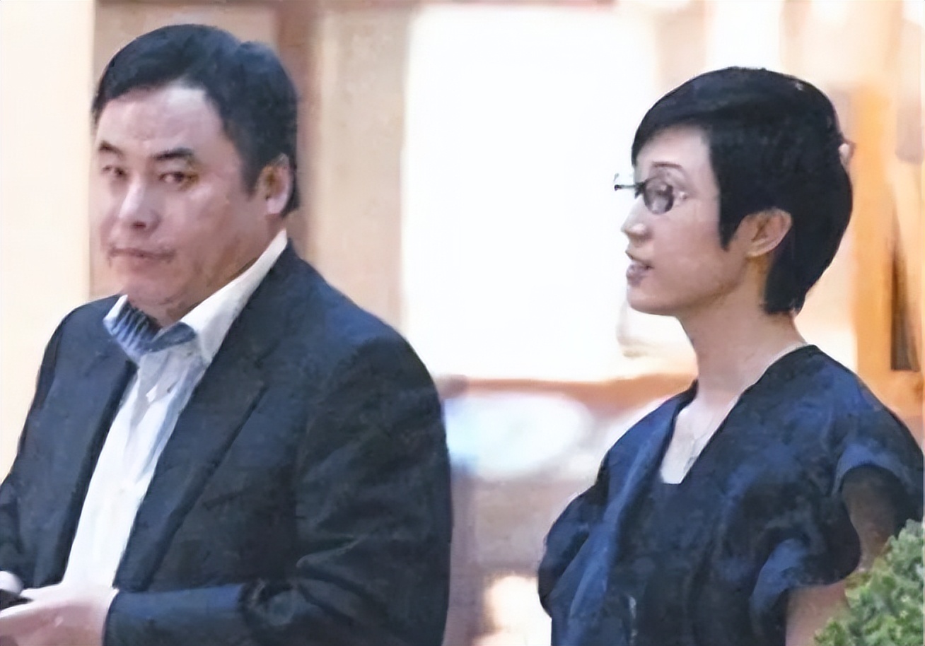 56岁陈法蓉近况曝光，两次被指插足，恋爱被骗2.8亿元，差点抑郁自杀：别劝我结婚！