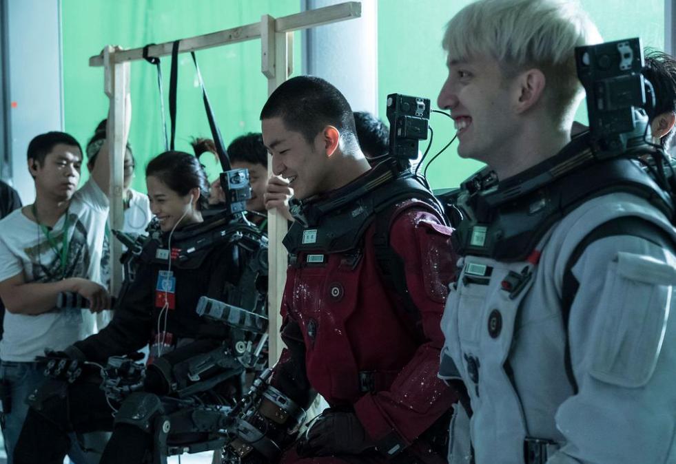 流浪地球2科幻照进现实,流浪地球2科幻画a3纸