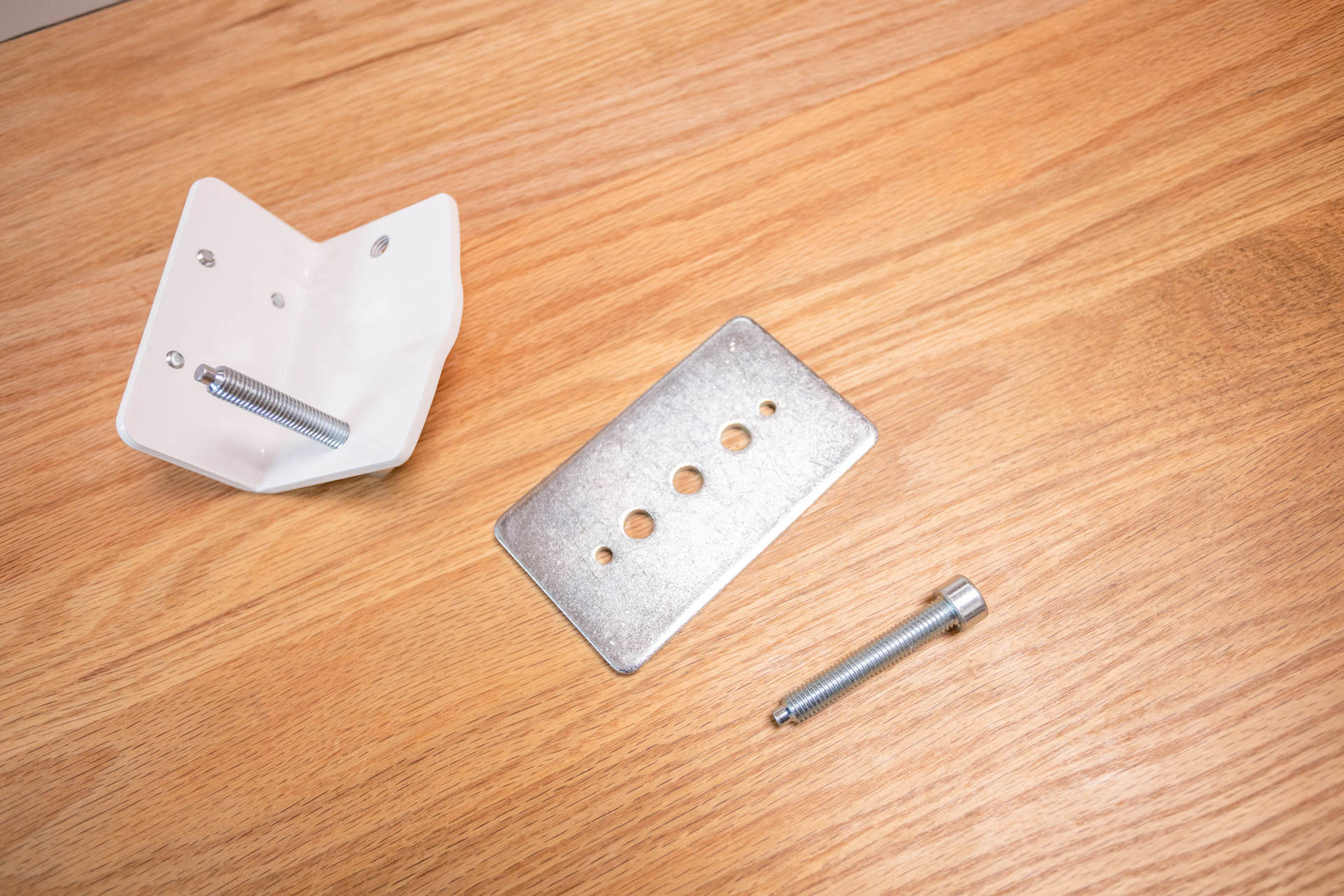 23.8英寸显示器桌面效果,桌面1.3米扩展显示器