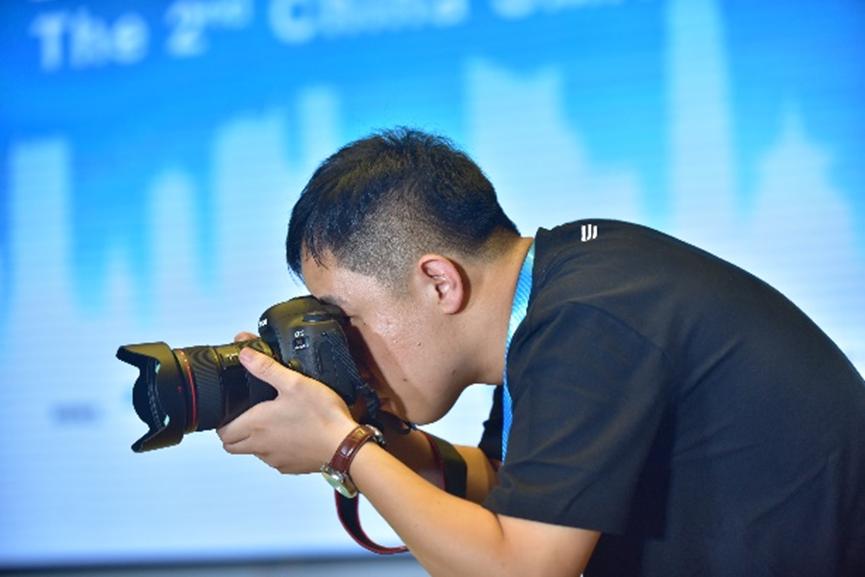 那些花儿致敬英雄,那些花儿改编版致敬英雄