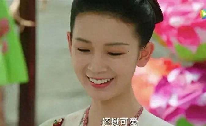 明星烤瓷牙发黑,明星烤瓷牙牙齿磨小后照片