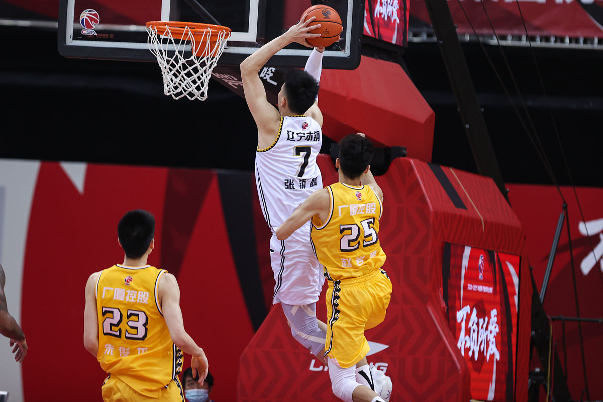 12分5板！辽宁王牌前锋首秀爆发隔扣2米12高塔杨鸣聚齐五虎上将