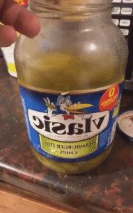 但凡给狗*载下**一个反诈APP，它都不至于被骗这么久