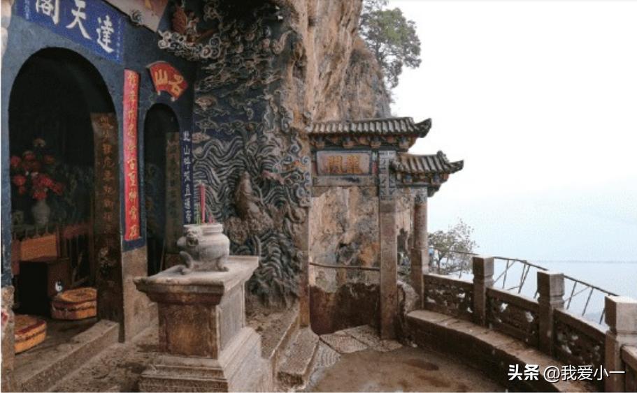 云南古建筑名单大全,云南古滇墓葬群