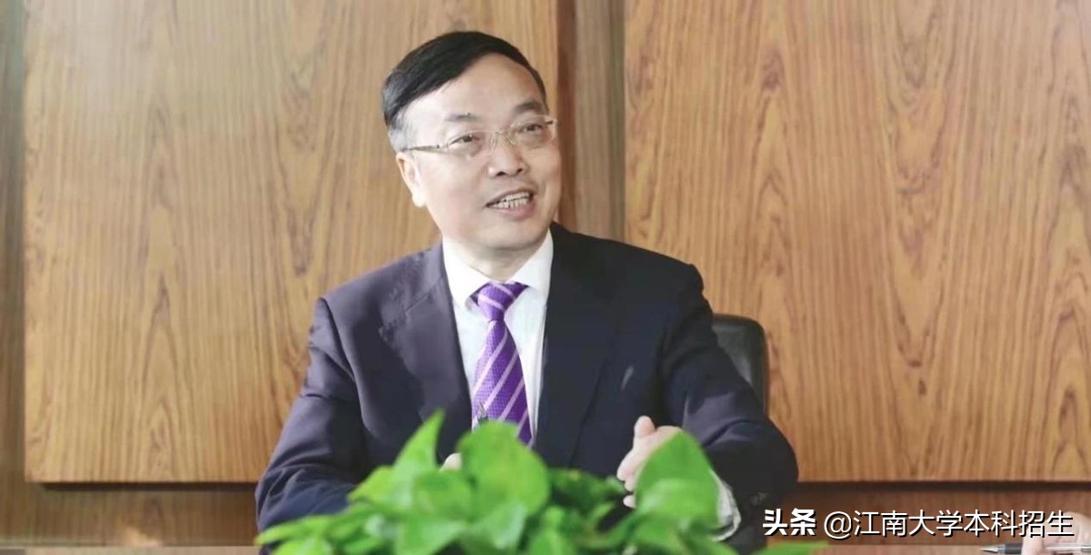 创“唯一”成果，获*党**中央、国务院表彰！这8位董事长来自同所江苏名校！