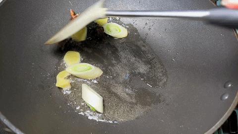 怎么熬玉米排骨汤才鲜美,排骨汤玉米汤怎么才能有味道