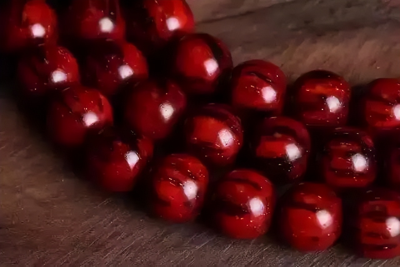 正宗小叶紫檀鸡血红料,小叶紫檀鸡血红料怎么样