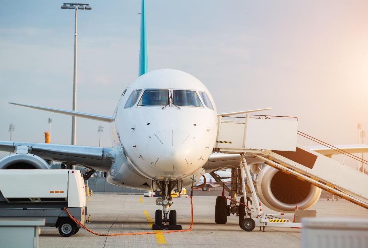飞机经停期间需要下飞机吗,飞机经停都要下客吗