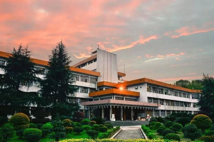 吉首大学:湖南省内受“热捧”,省外遭“冷遇”,原因何在?