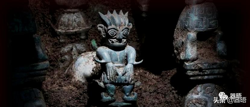 三星堆时尚,三星堆鸟头狮身