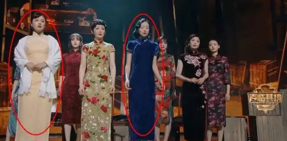 刘嘉玲关晓彤同框,穿旗袍大秀窈窕好身材