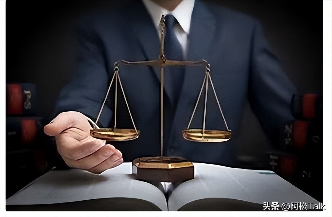 女子欠房租被拍,女子因欠房租被拍