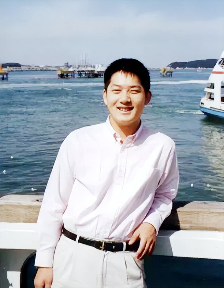 43岁围棋冠军常昊近照,围棋国手常昊和张璇