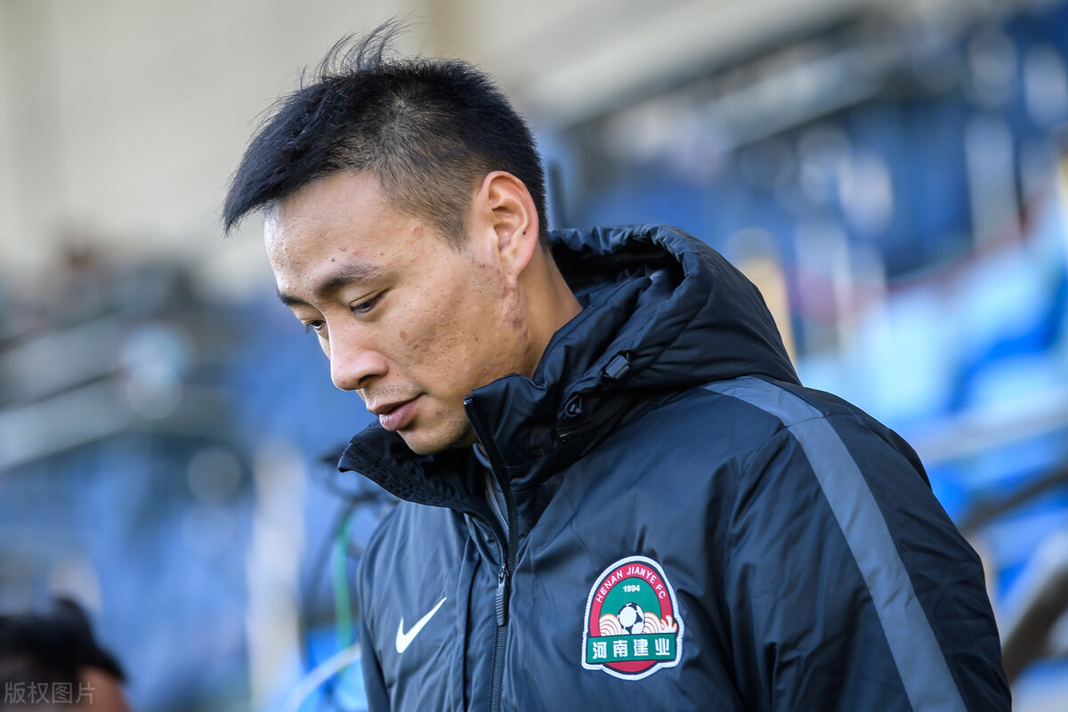 央视点评哈维尔,央视报道中国球迷去看球