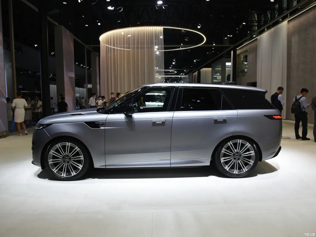 路虎揽胜运动版越野,路虎揽胜有运动版