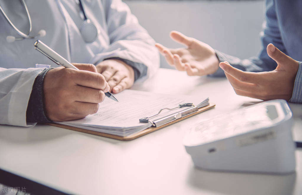 不论男女，肛门周围总是潮湿瘙痒，是什么原因？医生告诉你答案