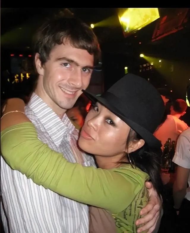 海南嫁英国生二女一男,海南妹嫁给英国剑桥高材生