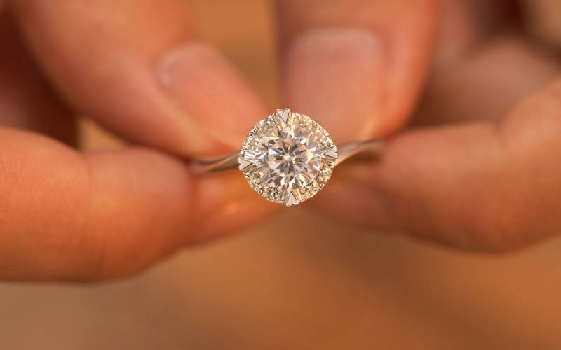 钻石戒指骗局揭秘,15000元能买到多少分的钻戒