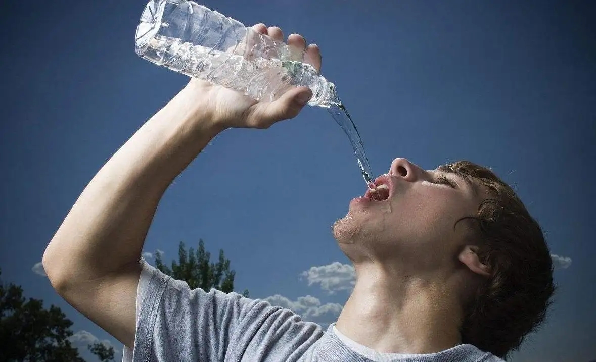 吃太快胃难受感觉胀气怎么办,吃太快了胃难受怎么办快速解决