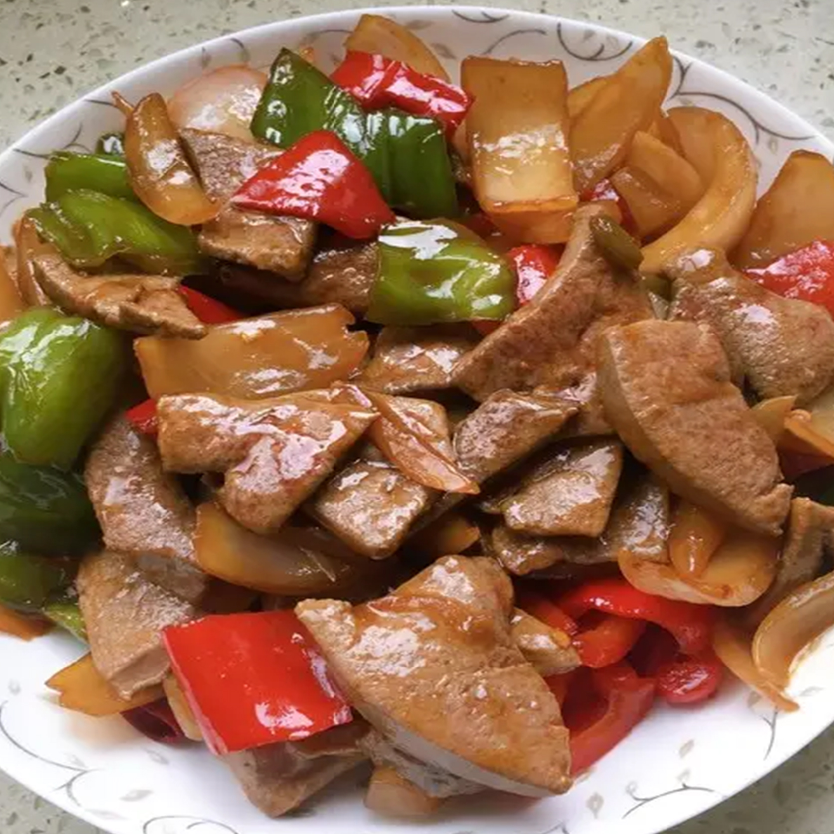 春天肝火过旺适合吃哪种食物,肝火旺血压高按哪个穴位