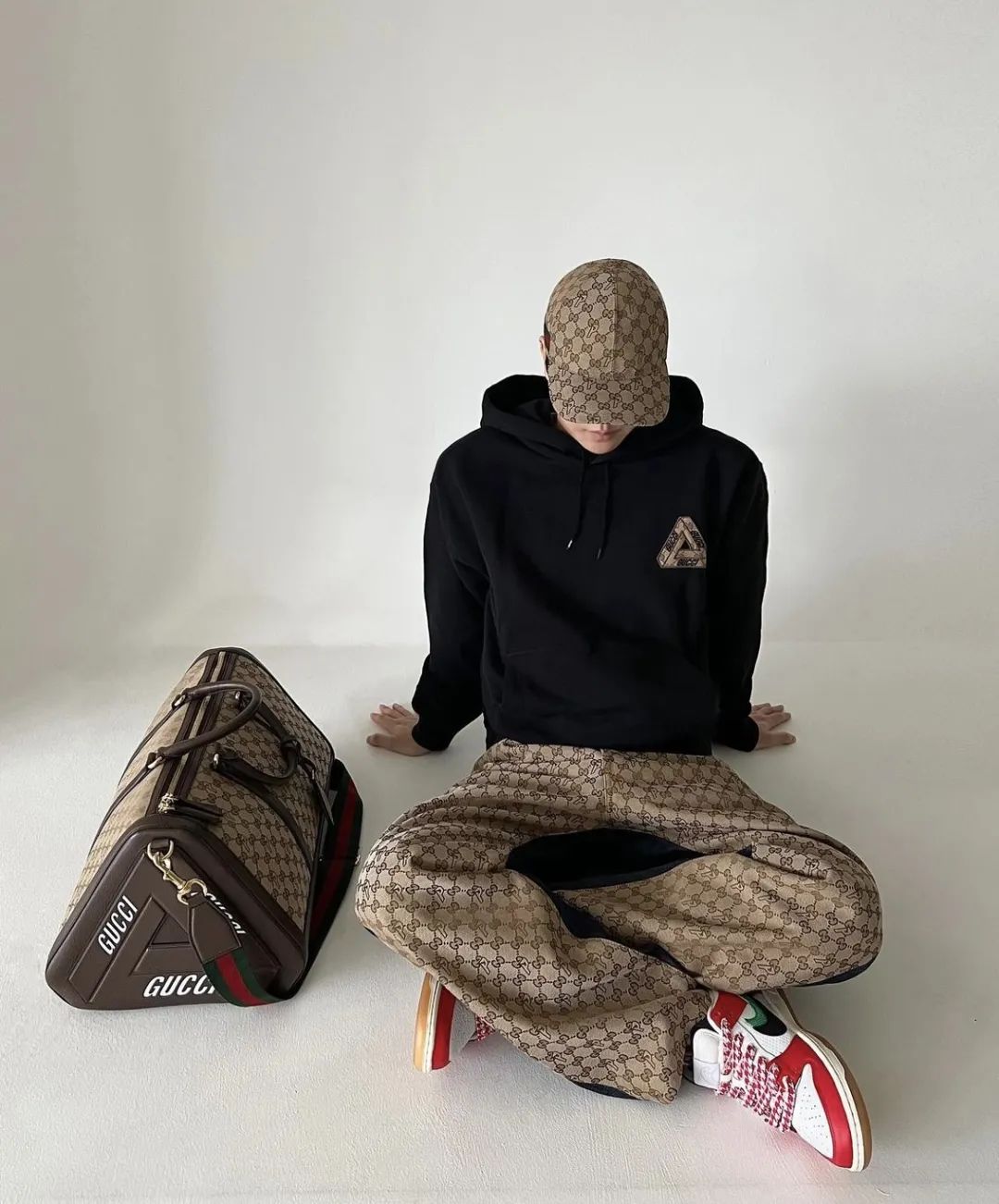 无数个绝版包包都能在这个藏宝阁里找到