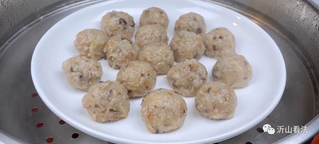 经常放屁有可能是癌症的前兆,屁多以为是排毒其实是癌症