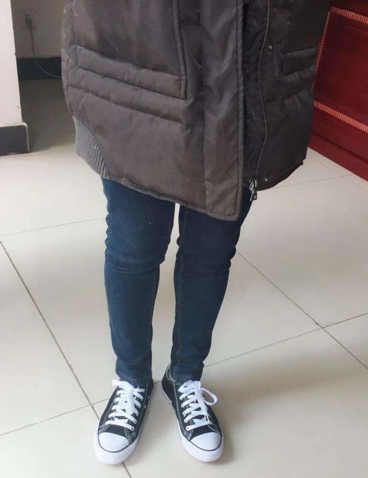 帆布鞋穿搭显瘦,时尚帆布鞋休闲百搭时髦又减龄