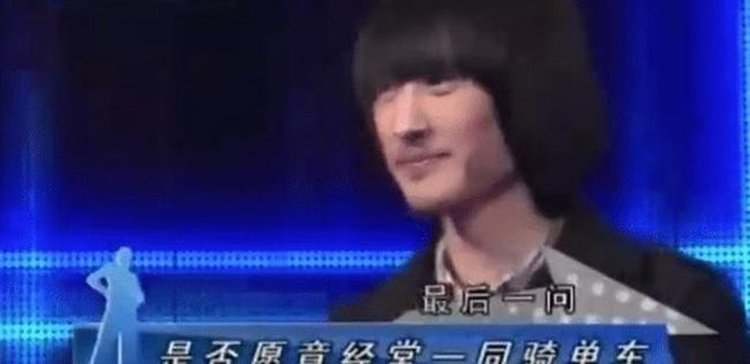 那个宁愿坐在宝马里哭的人,那个宁愿坐在宝马里哭的女孩