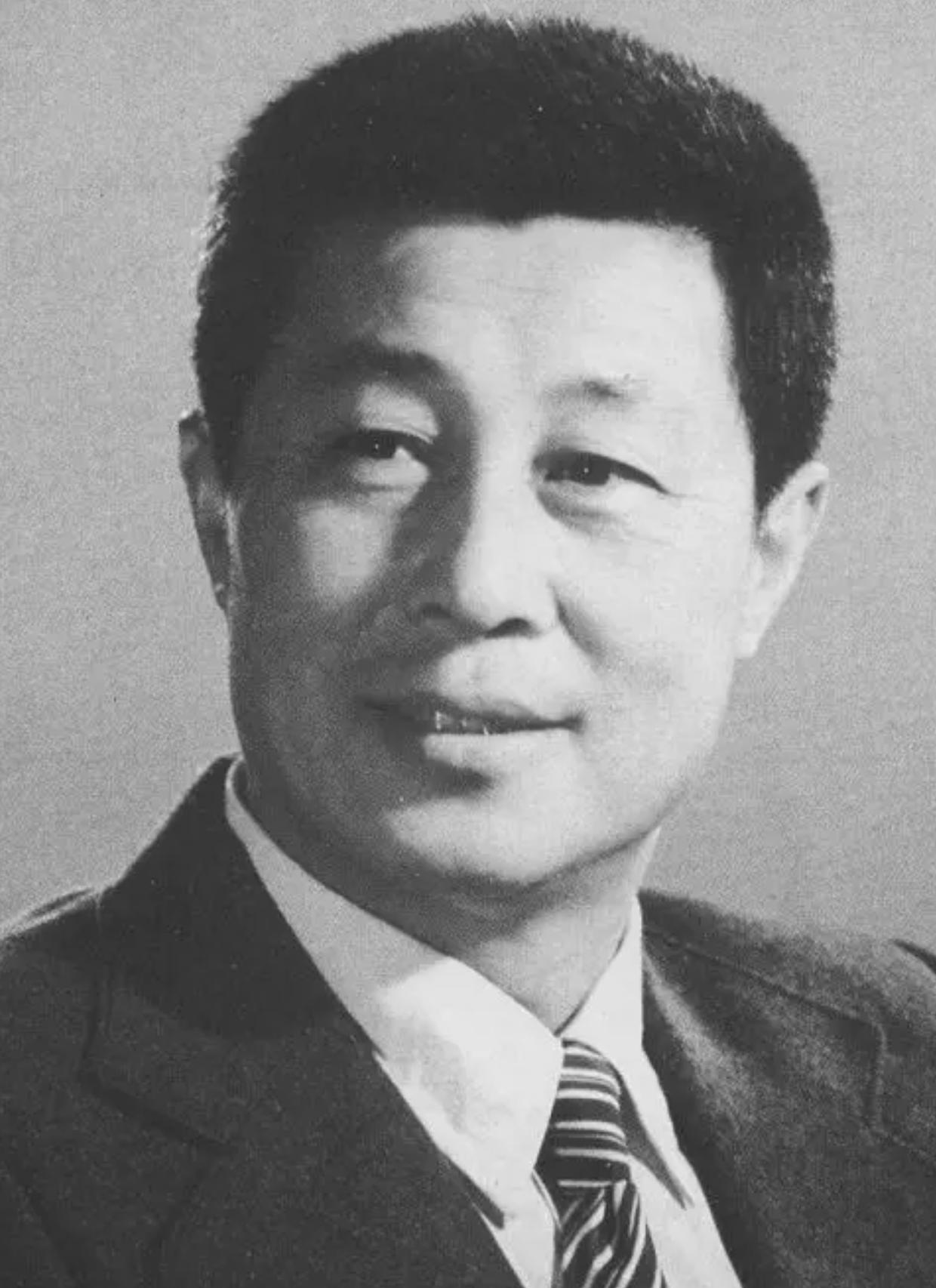 91岁电影演员王心刚近况,王心刚对妻子不离不弃