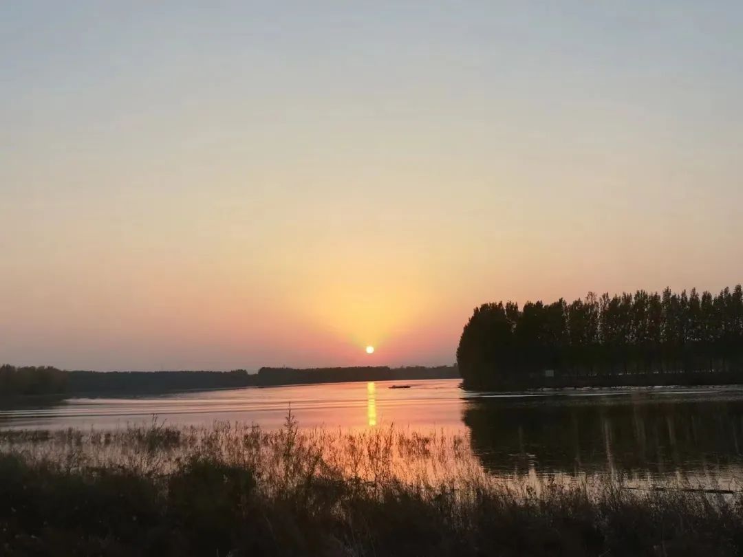 船子和尚拔棹歌,船子和尚拨棹歌的解释