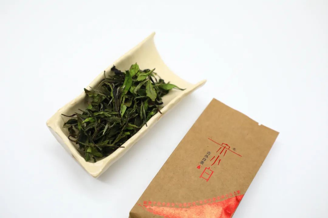 今晚有茶|来自“白水岩”的三泡茶，山水之间的柔和刚