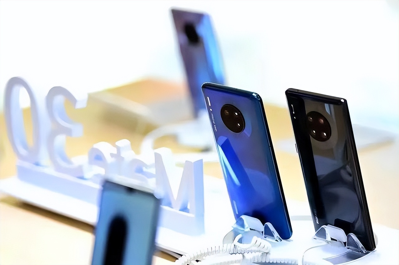 网购机和实体店的机子有啥不一样,网购手机和实体店的质量一样吗