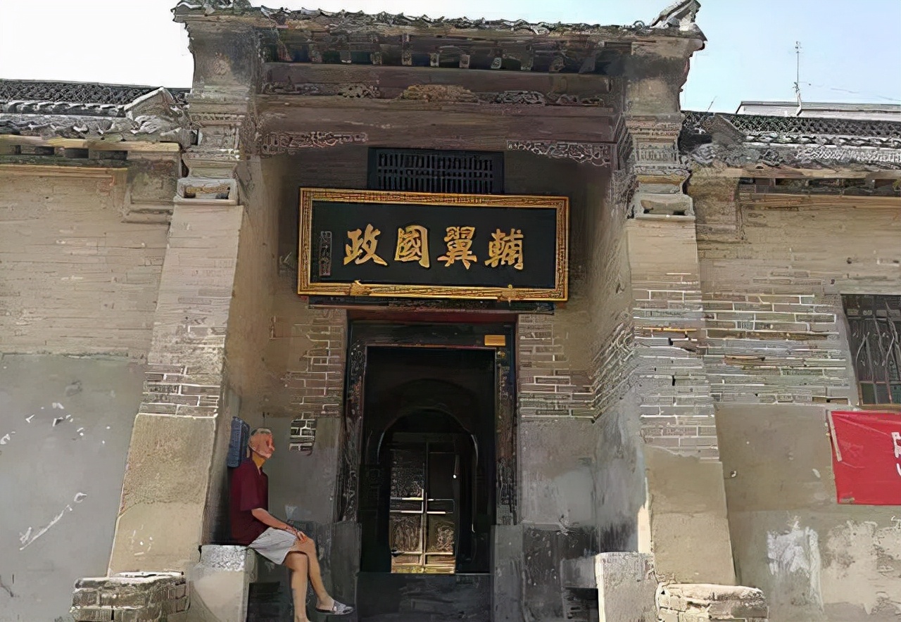 当年那个扬言100亿补偿也不卖房的河南村民，如今成了博物馆馆长