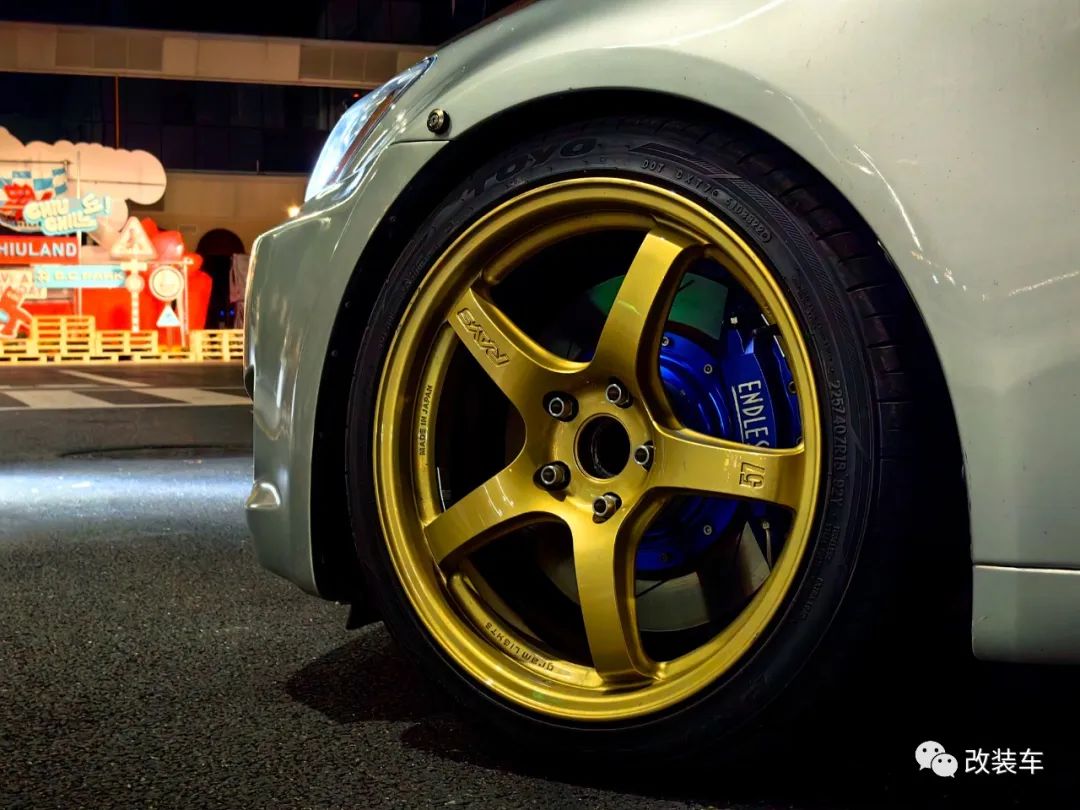 3.5V6+后驱的雷克萨斯IS300，雷车也能玩出烂仔范