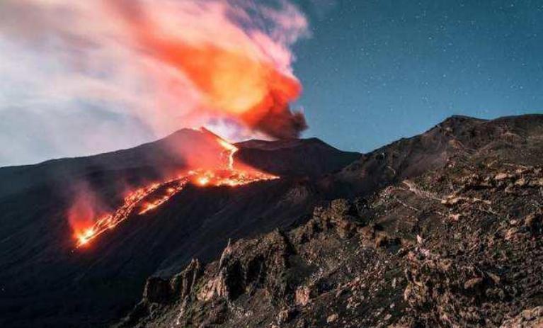 火山颗粒相互作用对矿床稳定性的影响