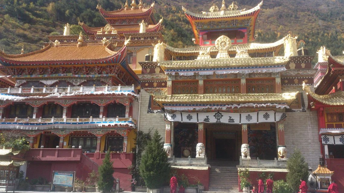 天气炎热——周末快来康定避暑吧