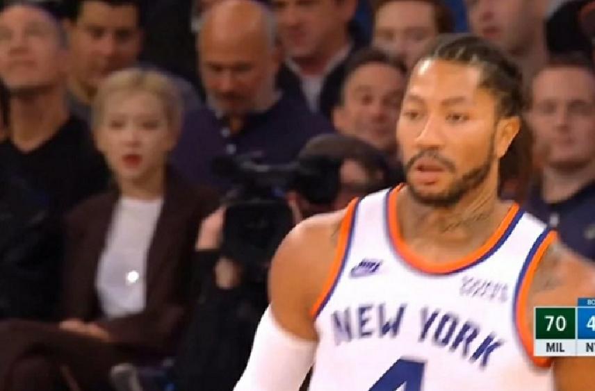 罗斯两次重回公牛扣篮,公牛罗斯重回故地献赛季首扣