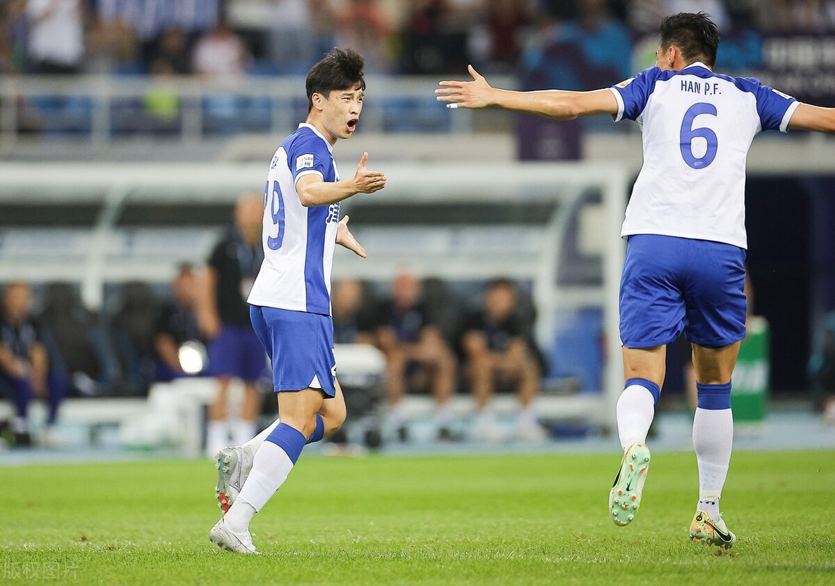 天津津门虎球员穿什么球鞋，于根伟又穿过哪些球鞋呢，看我来盘点