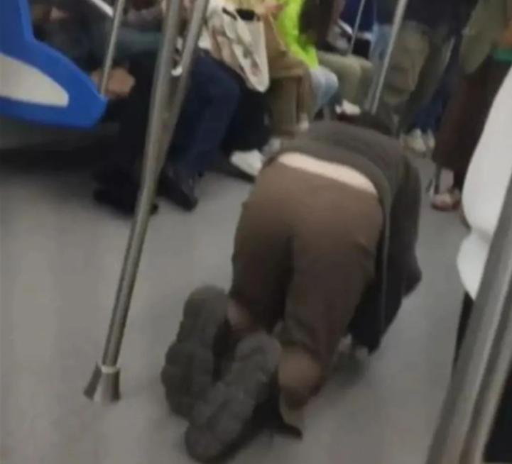 缇庨櫌瀛︾敓浣滀笟,缇庨櫌瀛︾敓鍦伴搧鐖