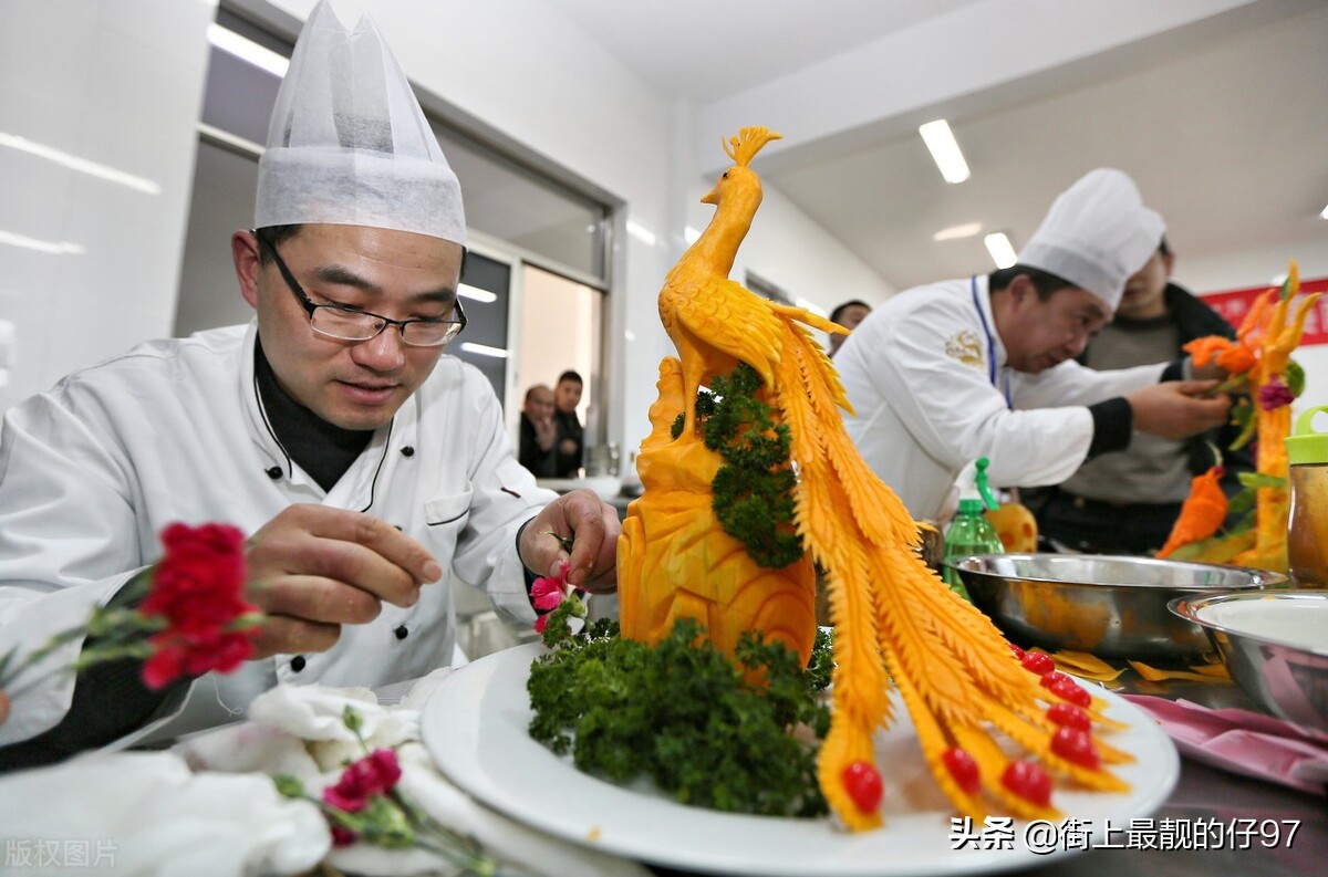 烹饪专业厨师证怎么考,烹饪厨师高级证书
