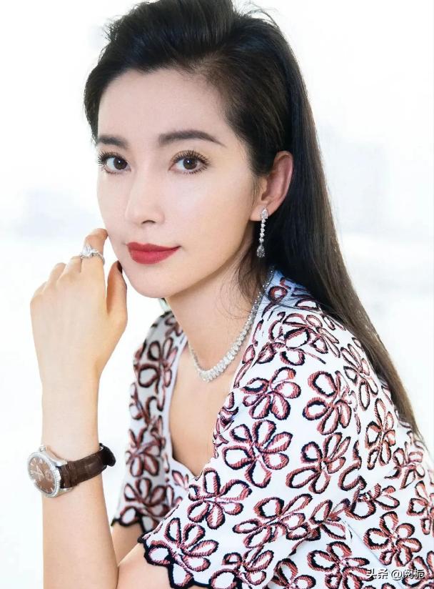 至今未婚的大龄女星有哪些,至今未婚的10位内地大龄女星