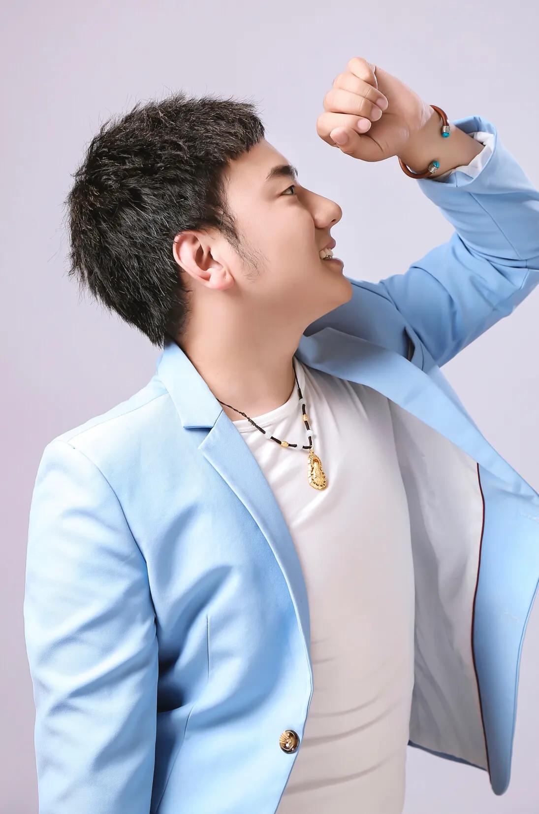 海来阿木15首伤感情歌歌词,海来阿木经典歌词