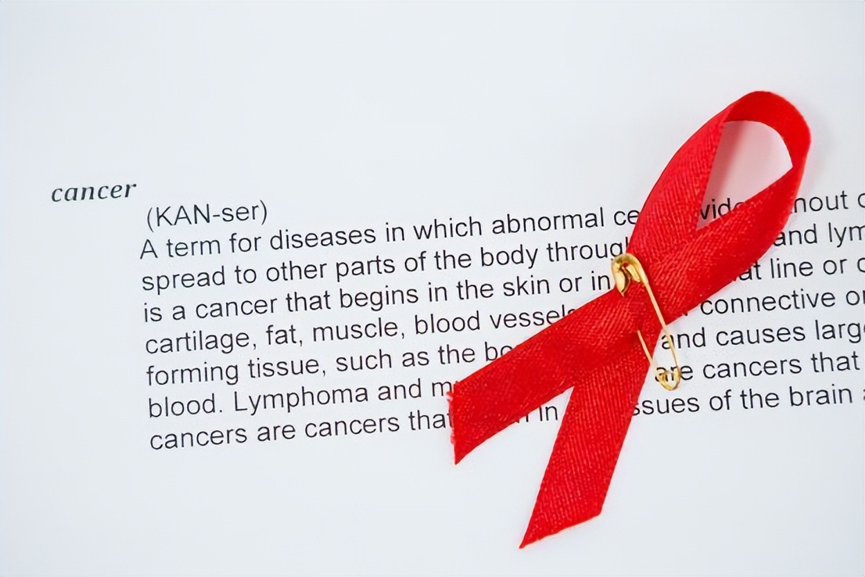 艾滋病会长啥样的斑点,艾滋病会伪装成玫瑰糠疹吗