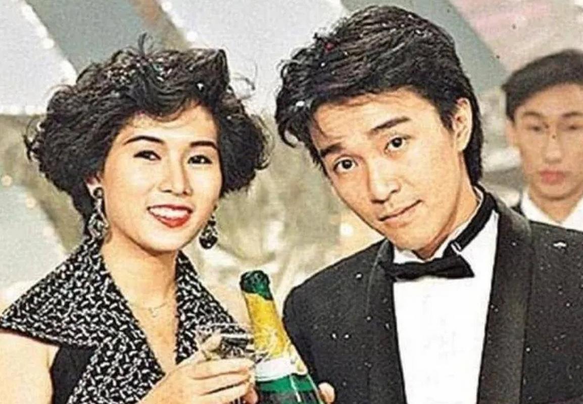 辜负几任女友，“渣男”周星驰最爱的只一人，电影里总有她的影子