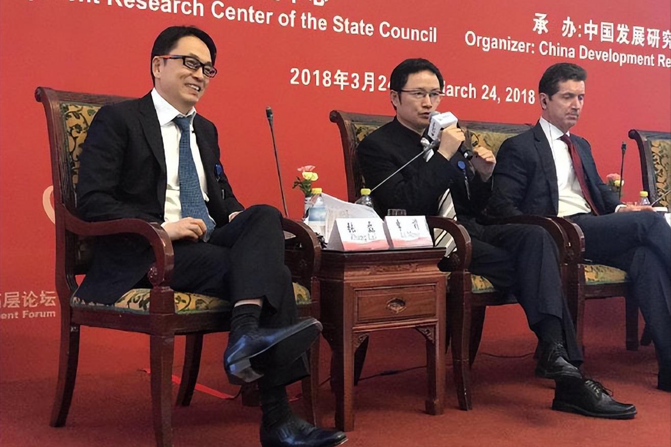 从学渣到投资大神,回报率比巴菲特还高,5000亿资产如今巨亏裁员